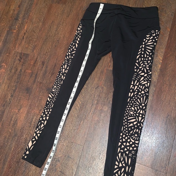 NWOT BLue Life Laser Cut Leggings - Picture 6 of 8